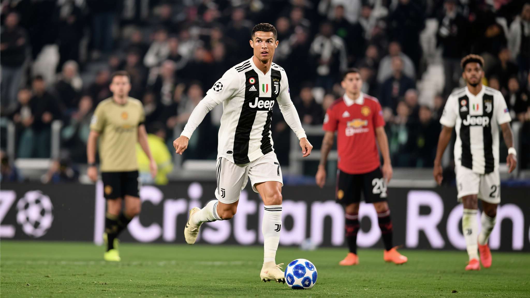 2025德甲中国足彩网 纵观德转统计,无人可以撼动"Cristiano Ronaldo"这个名字在绿茵上